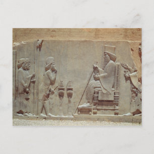 Carte Postale Un officier médian rend hommage au roi Darius