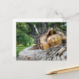 Carte Postale Un troll dort sous un arbre