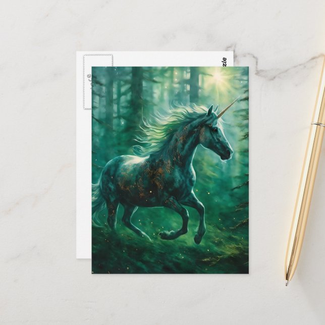 Carte Postale Une belle licorne dans une forêt (Devant/Arrière en situation)