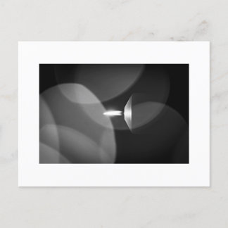 Carte Postale Une bougie brûlante