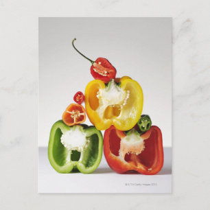 Carte Postale Une coupe transversale de poivrons