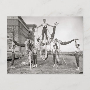 Carte Postale Une douzaine de hommes