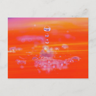 Carte Postale Une eau dynamique en eau rouge avec feu