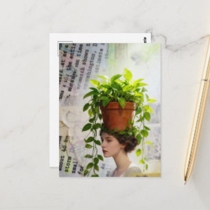 Carte Postale Une femme avec une plante d'intérieur sur la tête