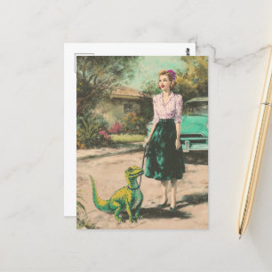 Carte Postale Une femme marche son animal minuscule Dino