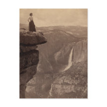 Une Femme Surplombant Yosemite Falls
