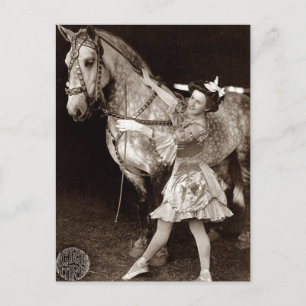 Carte Postale Une fille de cirque et un cheval Vintage