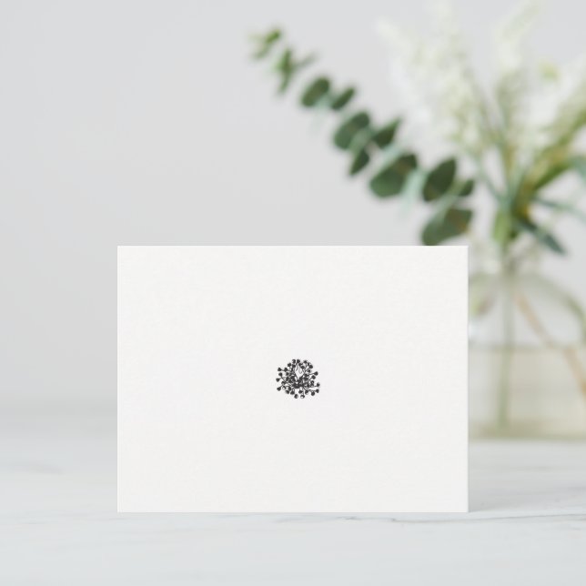 Carte Postale une image en noir et blanc d'un bouquet de fleurs (Debout devant)