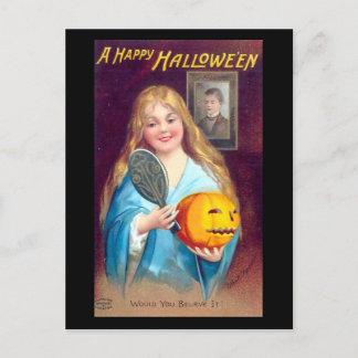 Carte Postale Une joyeuse fille d'Halloween brossant les cheveux