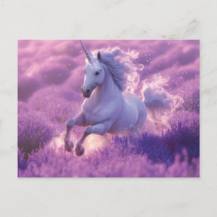 Carte Postale Unicorne blanche majestueuse à travers la lavande