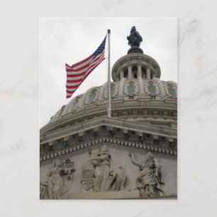 Carte Postale US Capitol Building with American Flag - East