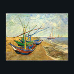 Carte Postale Van Gogh Bateaux de pêche sur la plage de Saintes<br><div class="desc">Bateaux de pêche sur la plage de Saintes Maries par Vincent van Gogh est une peinture maritime de post impressionnisme d'art vintage. Une scène marine océanique avec plusieurs voiliers de pêche sur une plage en France surplombant la mer avec plus de bateaux voiliers. À propos de l'artiste : Vincent Willem...</div>