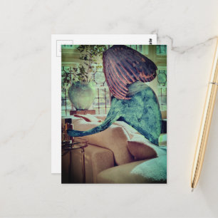 Carte Postale Vase sur sa tête un collage amusant