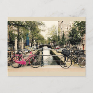 Carte Postale Vélos le long du canal d'Amsterdam