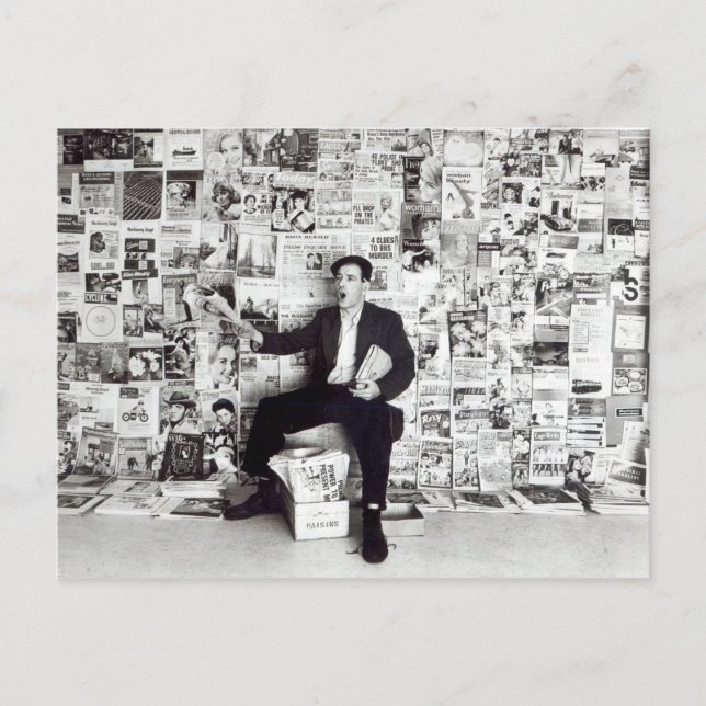 Carte Postale Vendeur de journaux, c.1960 (Devant)
