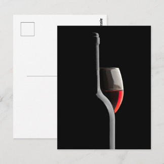 Carte Postale Verre à vin rouge élégant et bouteille. Fond noir
