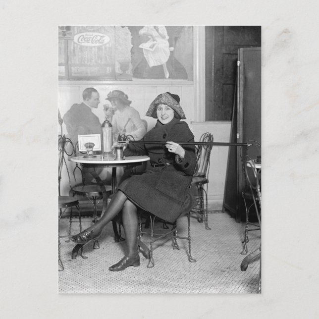 Carte Postale Verser un verre à partir d'une flasque cachée, 192 (Devant)