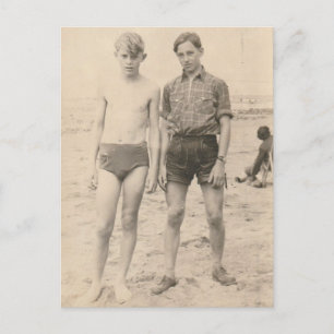 Carte Postale Vêtements de bain et Lederhosen sur la plage