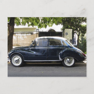 Carte Postale Vieille mais très bien entretenue voiture Audi.