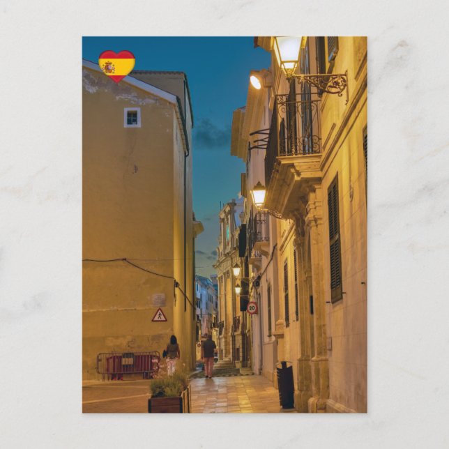 Carte Postale Vieille rue étroite illuminée à Mahon - Minorque (Devant)