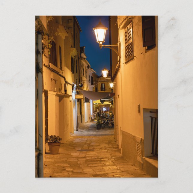 Carte Postale Vieille rue illuminée à Mahon - Menorca (Devant)