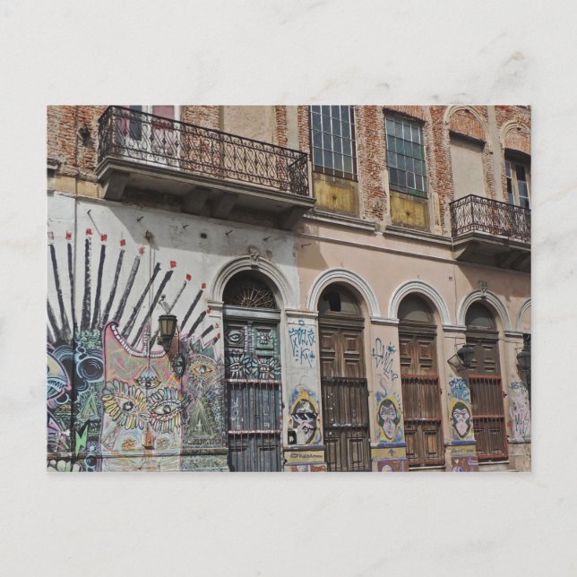 Carte Postale Vieux bâtiment avec balcons Graffiti et portes (Devant)