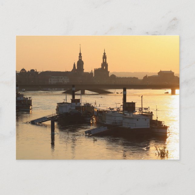 Carte Postale View of Dresden Cityscape from the bridge (Devant)