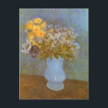 Carte Postale Vincent van Gogh Vase de Lilacs, Daisées, Anémones<br><div class="desc">Vase avec Lilacs, Daisies et Anemones (1887) de Vincent van Gogh est un post impressionnisme vintage de peinture florale à vie morte. Un vase bleu avec un bouquet de fleurs du jardin. À propos de l'artiste : Vincent Willem van Gogh (1853-1890) était un peintre impressionniste dont l'oeuvre était la plus...</div>