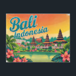 Carte Postale Vintage Bali, Indonésie<br><div class="desc">Revenez dans le temps avec cette carte postale vintage exquise qui présente la beauté époustouflante de Bali, Indonésie. Décorée d'une image de style rétro qui résume l'allure tropicale de l'île, cette carte postale est un parfait mélange de nostalgie et d'art. Idéal pour les collectionneurs ou les passionnés de voyage, il...</div>