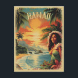 Carte postale vintage Beach Hawaii Girl Travel<br><div class="desc">Capturez l'essence de l'allure rétro avec notre Vintage Beach Hawaii Girl Travel Postcard. Illustration d'une Hawaiienne amoureuse de la plage, debout devant la plage d'Hawaii. Avec ses couleurs vibrantes et ses vibes tropicales rétro, c'est le gardien parfait à envoyer ou à collecter. Laissez cette charmante carte postale vous emmener sur...</div>