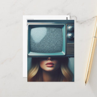 Carte Postale Vintage Blond Woman avec une télé sur la tête