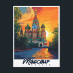Carte Postale Vintage Moscou, Russie Voyage<br><div class="desc">Cette carte postale de style vintage présente une illustration minimaliste du voyage à Moscou,  en Russie. Parfait pour envoyer des salutations ou comme souvenir unique. Peut être personnalisé avec une vue personnalisée ou un monument.</div>