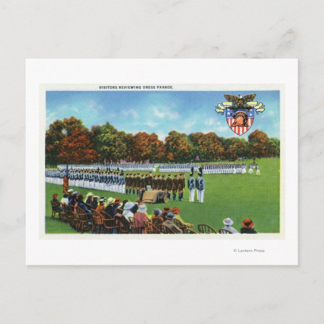 Carte Postale Visiteur critique d'un défilé de vêtements (Devant)