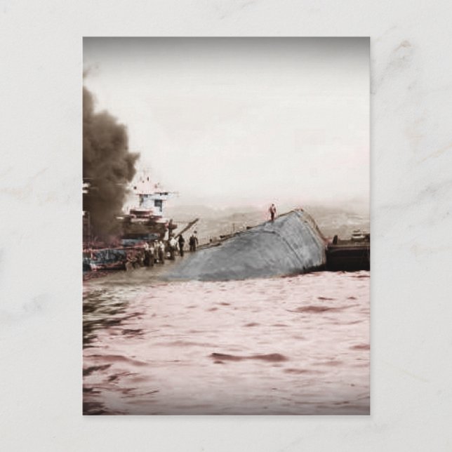 Carte Postale Voiliers sur un navire chaviré (Devant)