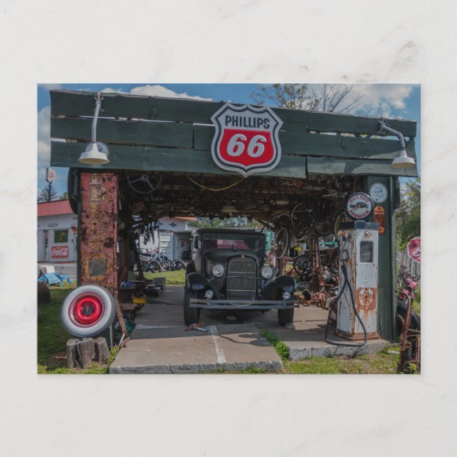 Carte Postale Voiture ancienne et pompe (Devant)