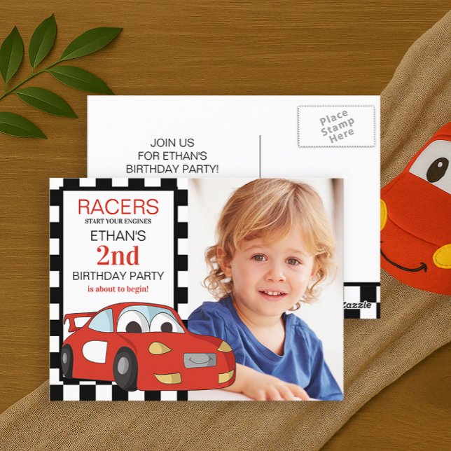 Carte Postale Voiture de course rouge Drapeau à damier noir et b (Red race car child's birthday party photo postcard invitation)