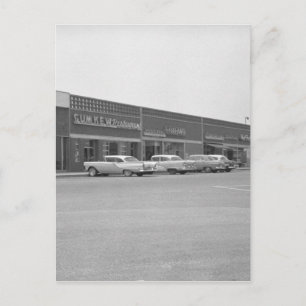 Carte Postale Voitures sur le parking du centre commercial B&W