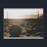 Carte Postale Volley-ball dans le sable<br><div class="desc">AssetID : SP005042 / {Anthony Saint James} / Volleyball dans le sable _x000D_ _x000D_ volley-ball de plage, ou beach volley, est un sport d'équipe olympique joué par deux équipes de deux joueurs sur un terrain de sable divisé par un filet. _x000D_ Comme dans le volley intérieur, l’objet du jeu est...</div>