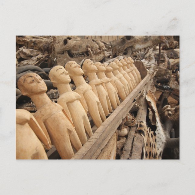 Carte Postale Voodoo Puppen am Fetisch Markt, Westafrika (Devant)