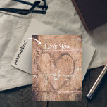 Carte Postale Vous aimez<br><div class="desc">"Les murs anciens partagent leurs histoires" carte postale avec une photo d'un mur peint ancien. Vous pouvez remplacer le texte "Aimez-vous" par votre propre message. Pour d'autres modifications (style de police,  couleur de police,  position du texte),  cliquez sur "Modifier la conception".</div>