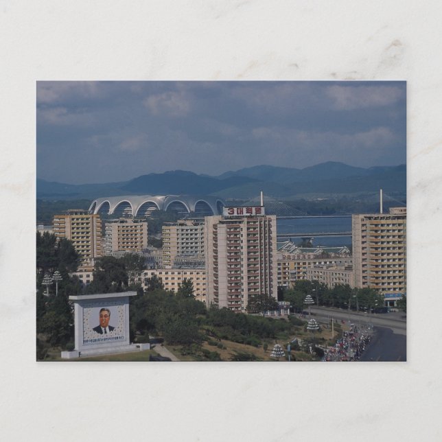 Carte Postale Vue de Pyongyang, Corée du Nord (Devant)