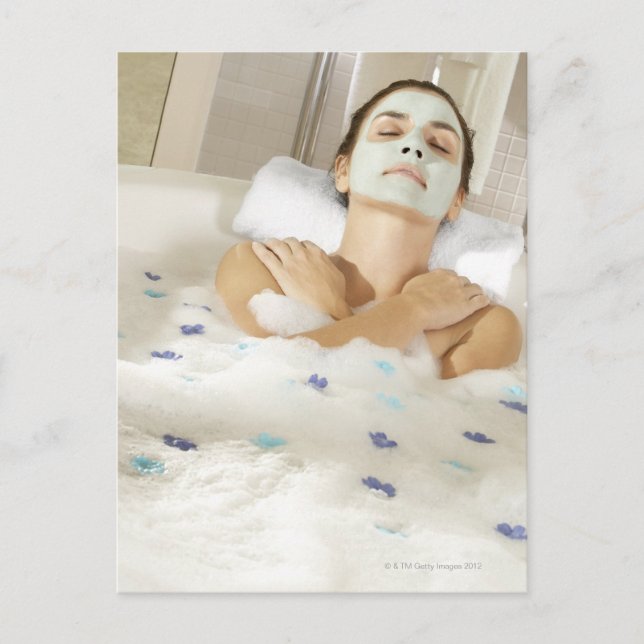 Carte Postale Vue en grand angle d'une jeune femme portant un (Devant)