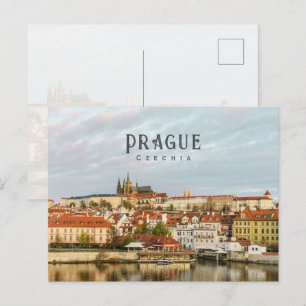 Carte Postale Vue panoramique de la rivière à Prague, photo de v