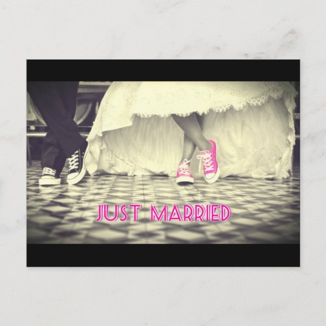 Carte Postale Wedding Couple in a Retro Style Fifties Diner (Devant)