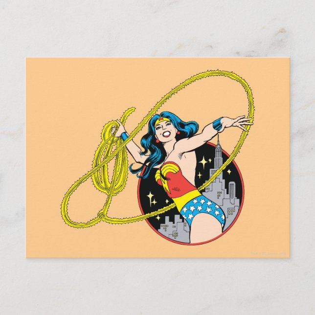 Carte Postale Wonder Woman avec l'Arrière - plan de la ville (Devant)