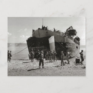 Carte Postale World War     IILST sur la plage, Anzio