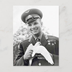 Carte Postale Youri Gagarine avec pigeon blanc, symbole de paix,