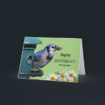 Carte Pour Big Sister Birday avec Blue Jay à Feeder<br><div class="desc">Joyeux anniversaire pour une grande soeur,  soeur aînée. Cette carte de voeux d'anniversaire à thème ornithologique présente une geai bleue dans une mangeoire avec marguerites. Grande carte pour l'amoureux des oiseaux dans votre vie. Copyright © Shoaff Ballanger Studios,  2023.</div>