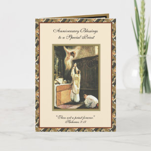 Carte Prêtre catholique offrant la prière de la messe or