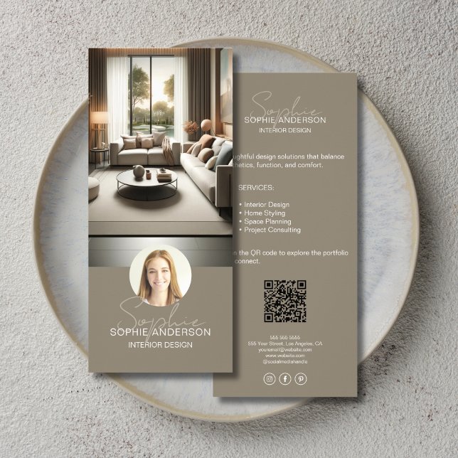 Carte Publicitaire Concepteur d'intérieur Nom de script Photo QR Taup (Interior Designer Script Name Photo QR Taupe Rack Card)